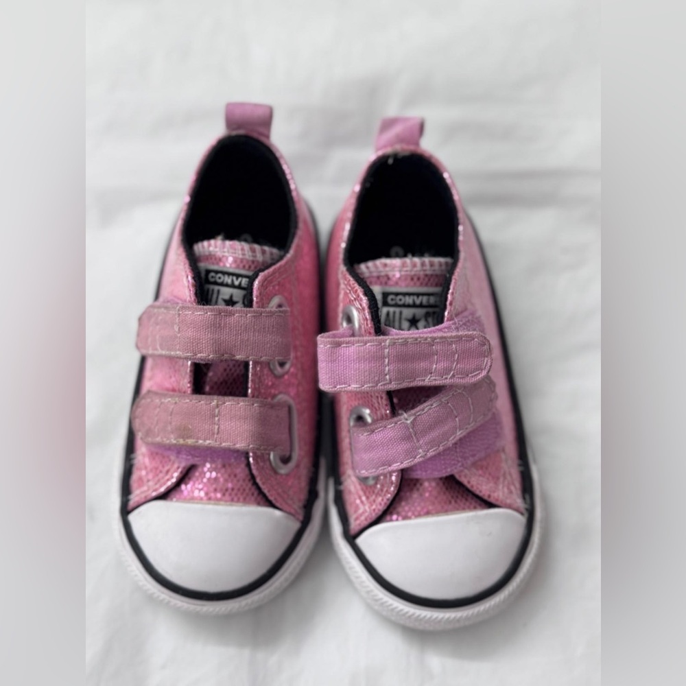 Converse‎ Pink Canvas Sneakers with Velcro Straps Size 5